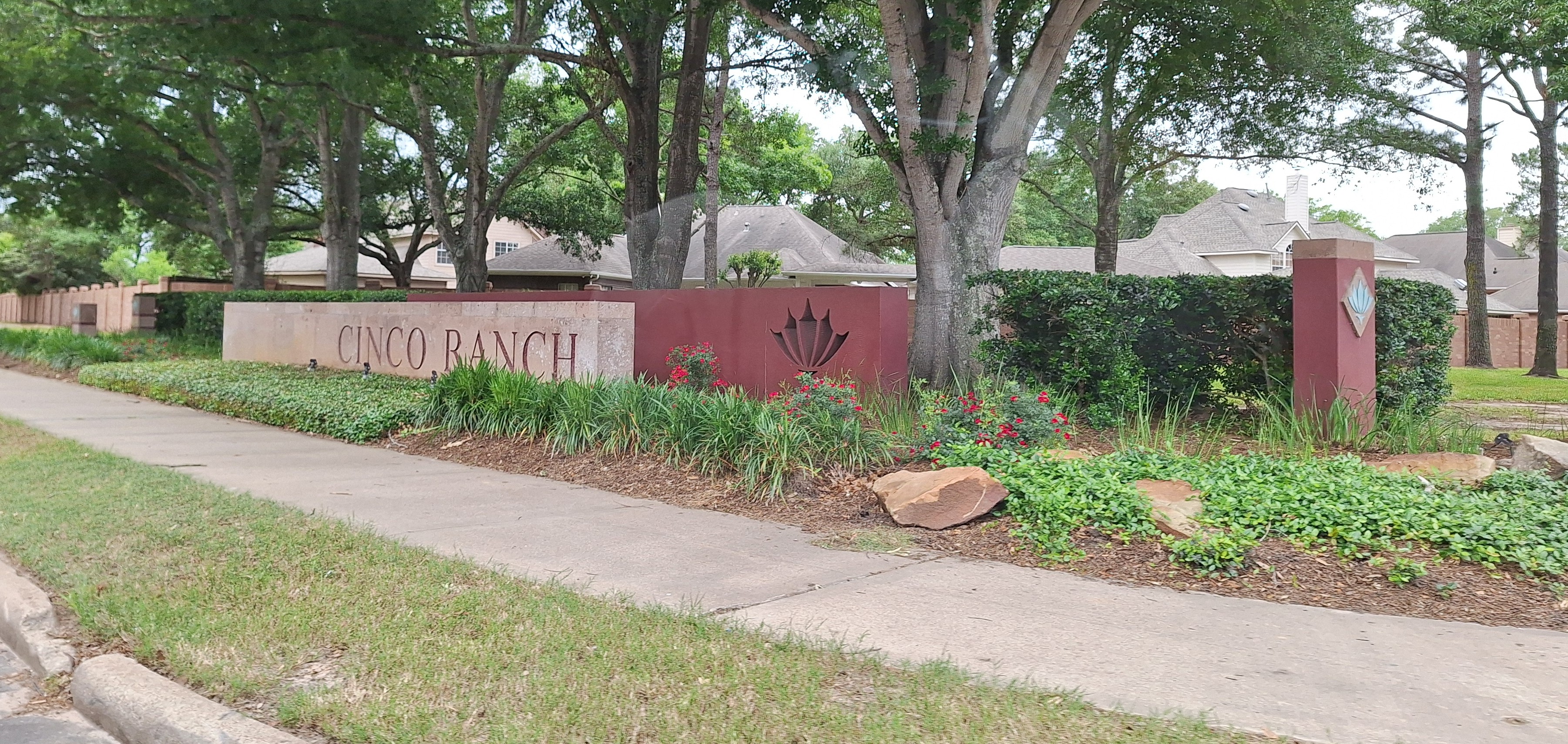 Cinco Ranch community entrance sign
